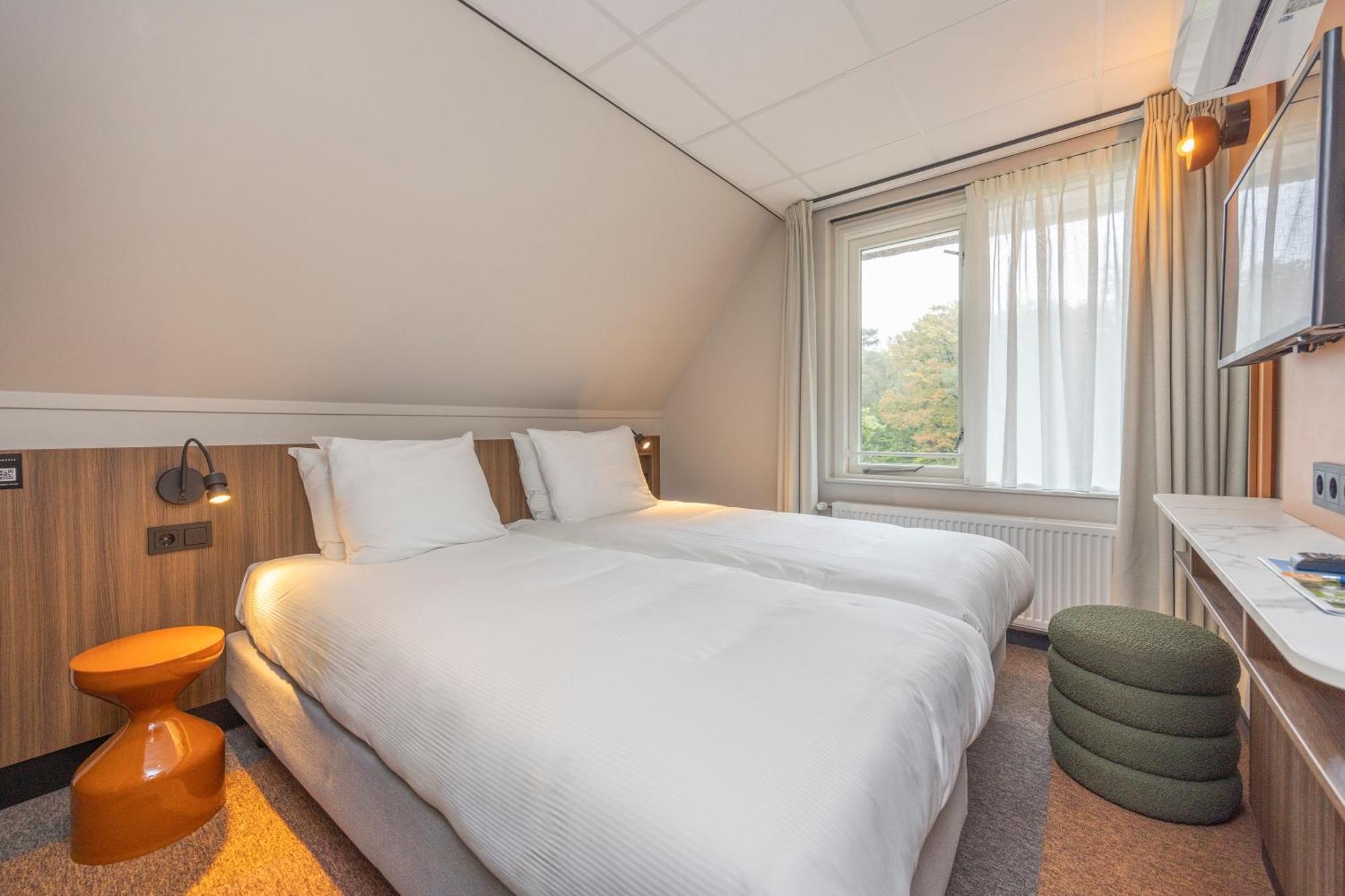 Small Double Room,1620198725:JPEG